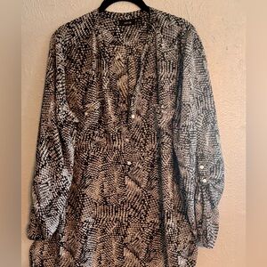 Apt. 9 Black and Gray Blouse with Organic Pattern